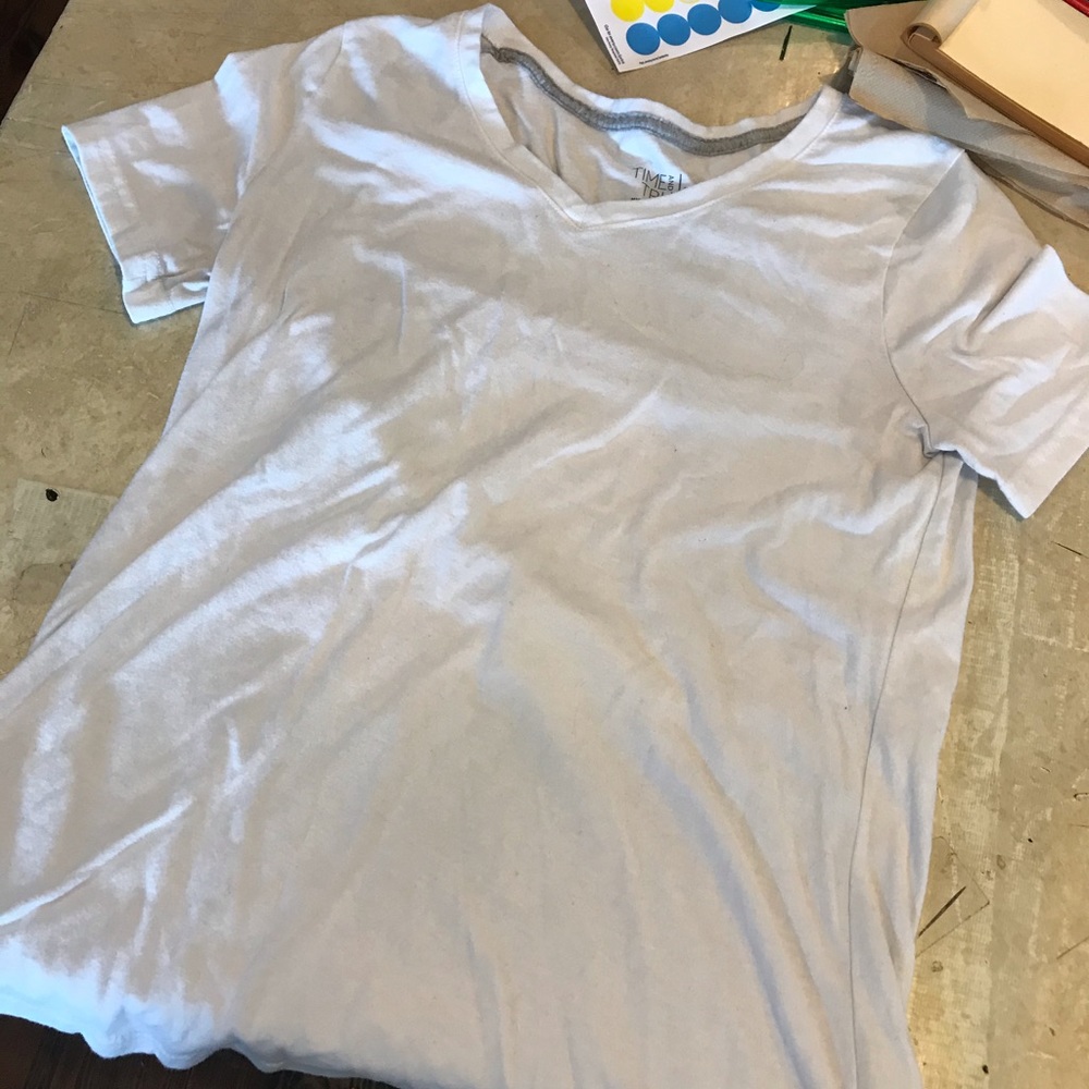 white t shirt